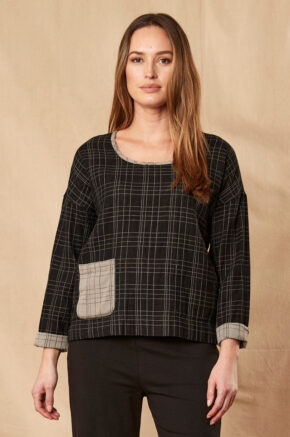 Kahtepidi kantav pluus nr 46