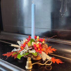 Kroonküünal, helesinine