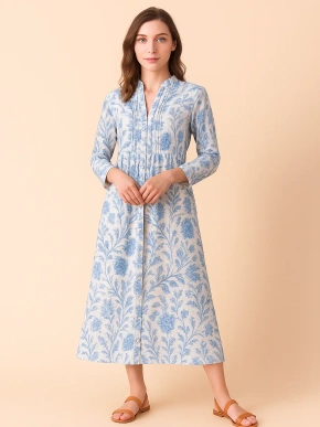 Õrna mustriga kleit