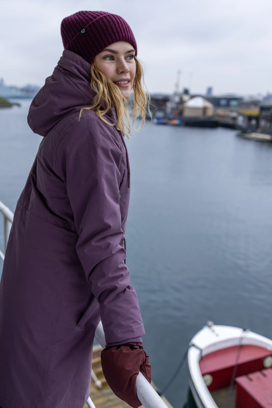 Naiste talveparka 4 Naiste talveparka, hallikaslilla